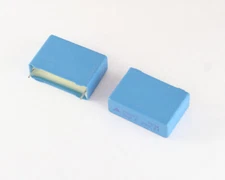 LOT OF FIVE B32534-Q3225-K2 EPCOS CAPACITOR 2.2UF 250V BOX CAP RADIAL