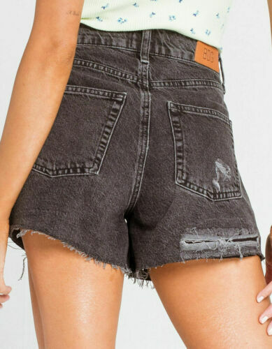BDG Urban Outfitters Pax Ripped Wash Black Denim Shorts Size 27W BNWT RRP £39 - Picture 2 of 12