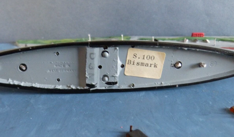 Hansa Metall Modell 100 - 1:1250 : Schlachtschiff Bismarck - dt. Kriegsmarine - Bild 4 von 4