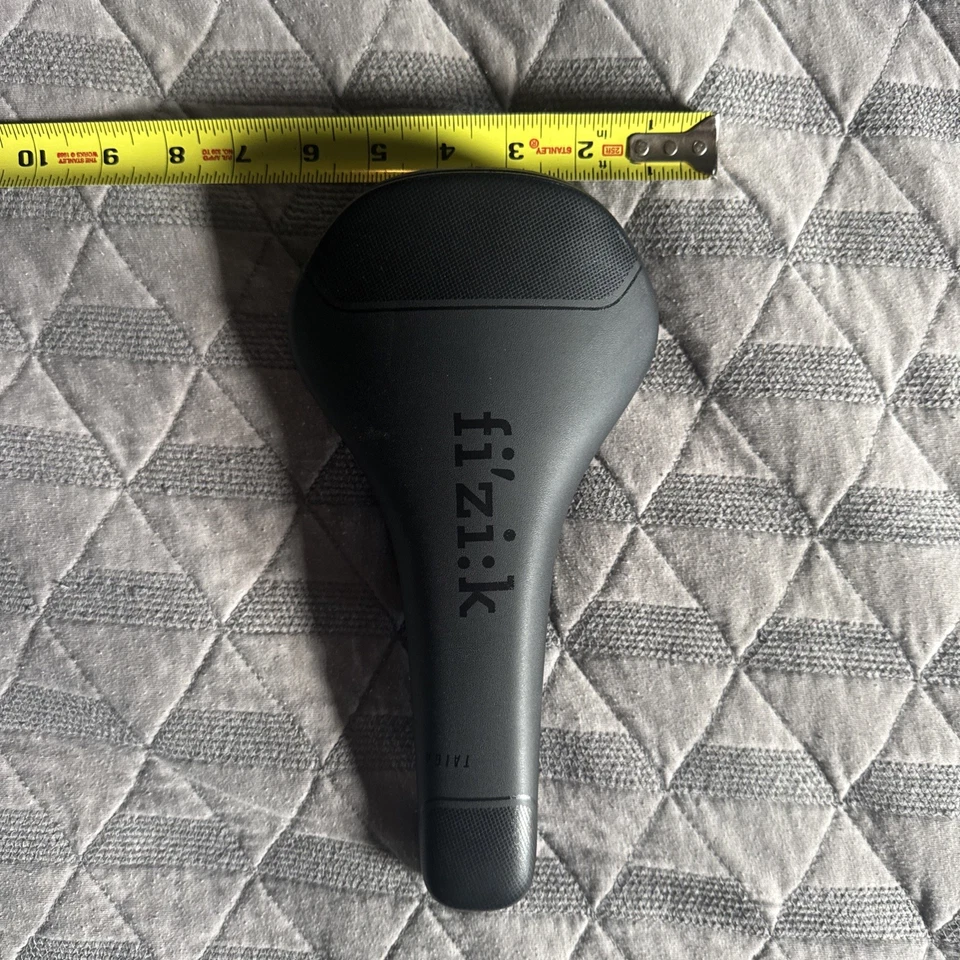 Sillín regular Fizik Taiga sin usar nuevo estado negro Foto 2 de 4