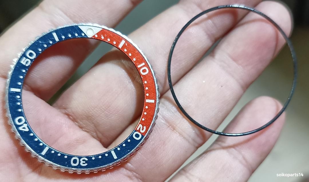 SEIKO PEPSI INSERT ORIGINAL ROTATING BEZEL 6309-729A ALSO 7548
