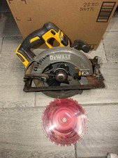 DEWALT DCS578 FLEXVOLT 60V Brushless 7-1/4in Circular Saw (Tool Only)