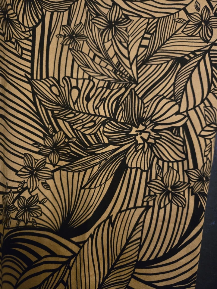 Pantalones de vestir Evan Picone para mujer 6 pantalones elásticos diseño floral negros, tostados Foto 3 de 4