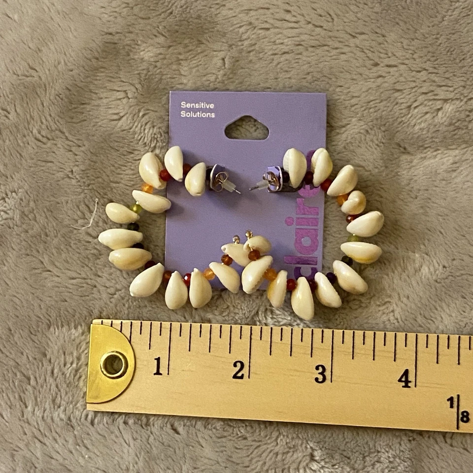 Claire's Earrings Crescent Shaped Shells & Beads Beach Vacation Resort Sensitive - Image 4 of 4