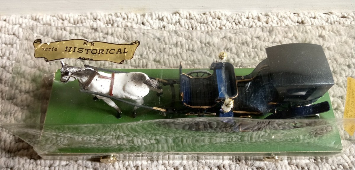 BC081 Brumm Historical #07 1:43 Cab dell'attrice Réjane A/c