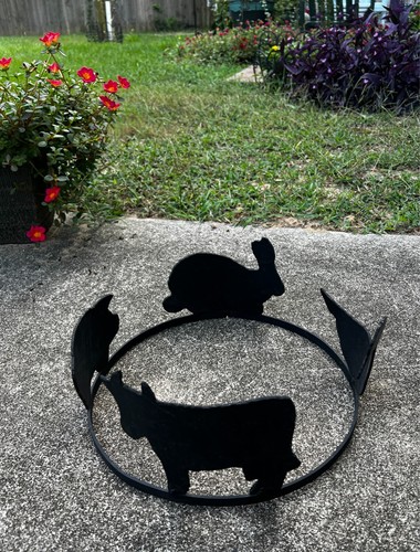 WROUGHT IRON FOLK ART FARM ANIMALS CENTERPIECE CANDLE SHADOW CASTER VINTAGE RING