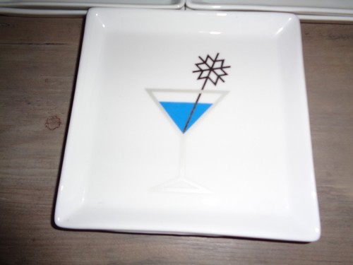 6 CRATE BARREL White Martini Square Bread Plates Jack Frost - Picture 2 of 3
