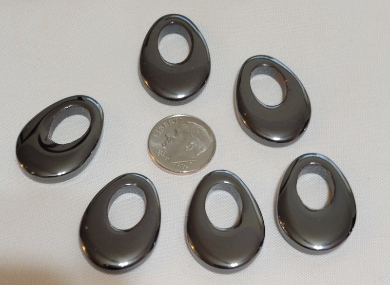 L466 large Hemalyke  teardrop  drops  24 to 26mms.