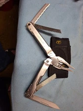 1 Leatherman SUPER TOOL 300 Multi Tool   Fishing Camping Excellent   LOT 136