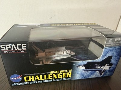 1/400 Space Shuttle Challenger With Bay Doors And Interior [DRW56214]