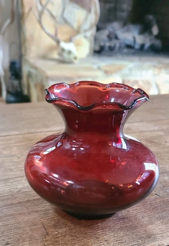 Vintage Anchor Hocking Royal Ruby Red Bud Vase Glass Ruffled Edge