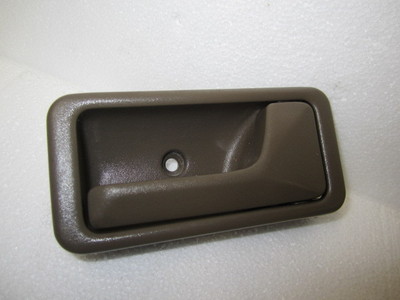 MAZDA MPV 96 97 98 1996-1998 INTERIOR DOOR HANDLE PASSENGER RH