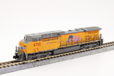 Kato 176-7039 N Scale Union Pacific ''Flag'' AC4400CW Diesel #6712