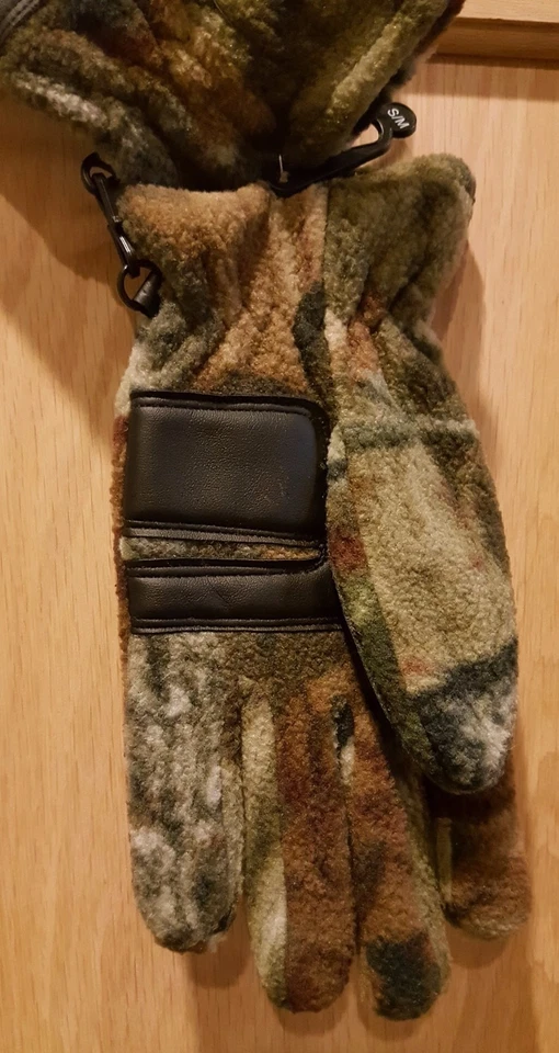 Guantes camuflados de roble musgo polar Saddlebred para hombre con palma de cuero y pulgar - $28 Foto 2 de 4