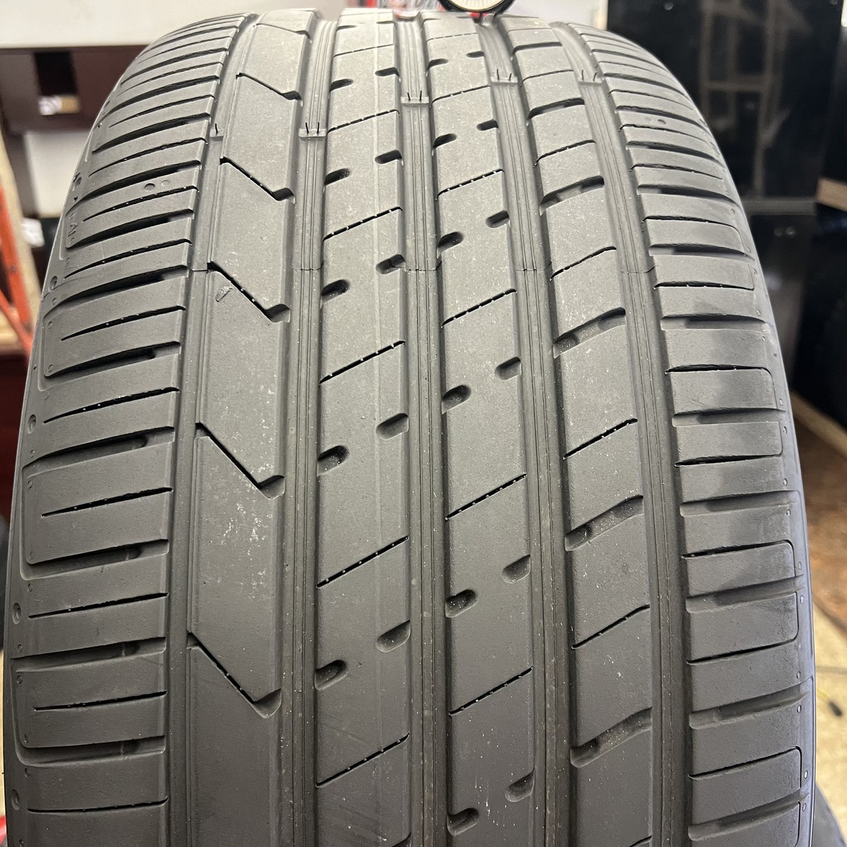 HIGH TREAD1 Tire Hankook Ventus S1 Evo2 SUV 285/35/22 285/35R22 NO