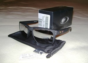 oakley holbrook chrome