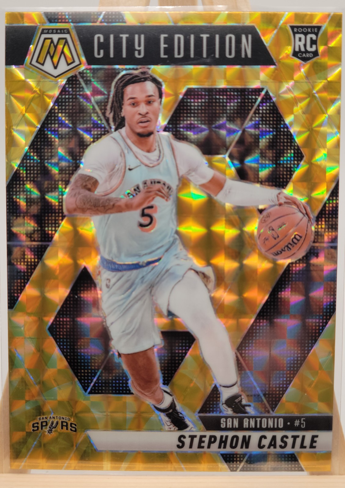 2024-25 Panini Mosaic Stephon Castle (RC) #290 Yellow Reactive City Edition Spur