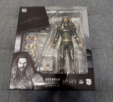 MAFEX AQUAMAN ZACK SNYDER'S JUSTICE LEAGUE Ver action figure