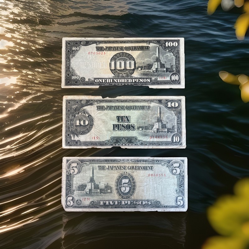 Beautiful Japanese Peso Collection Lot Of A $100, $10, And $ 5 peso!