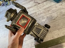 ORIGINAL 1960S? S.H JAPAN TIN SPACE ROBOT TOY
