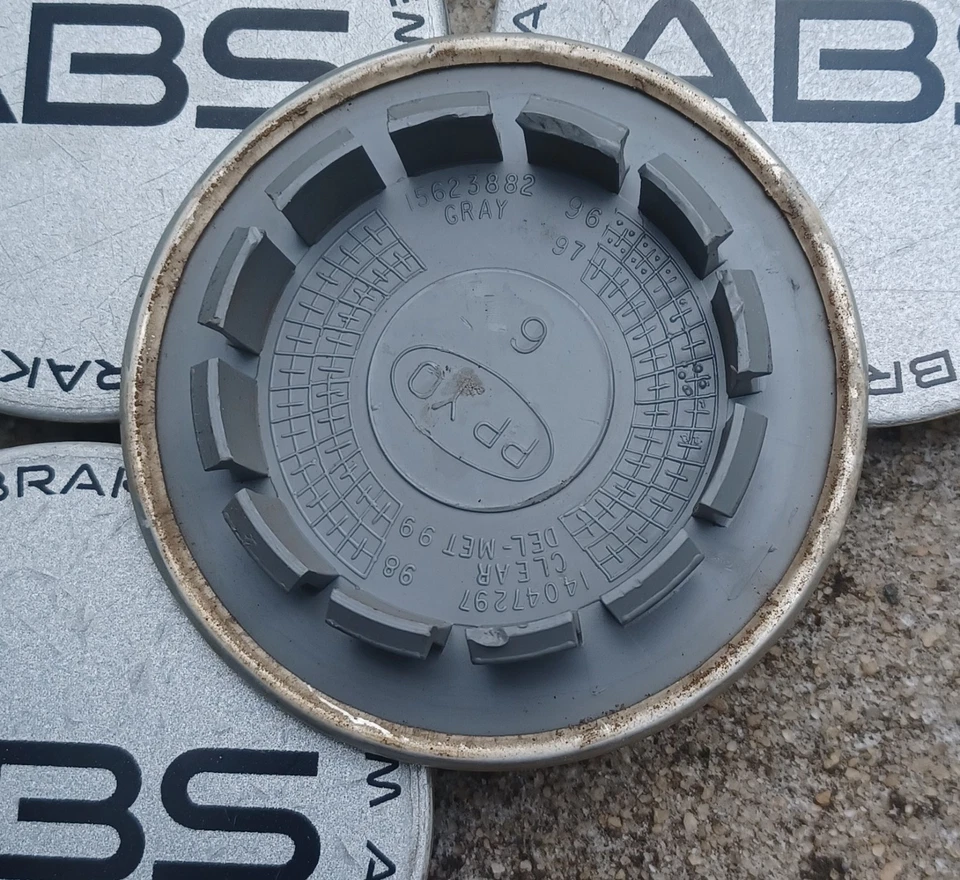 Pontiac Bonneville Firebird Montana Juego de 4 tapas centrales, 1992-2002, 15623882 Foto 3 de 3