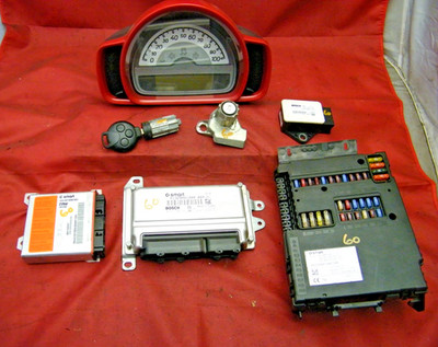 SMART CAR 451 FORTWO CABRIO 2009-2012 - MHD 1.0 BENZIN ECU KIT & SAM UNIT SET