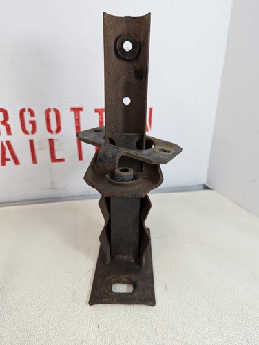 Dodge Omni Glh Turbo Bumper Bracket Front 4194963 - Picture 4 of 10