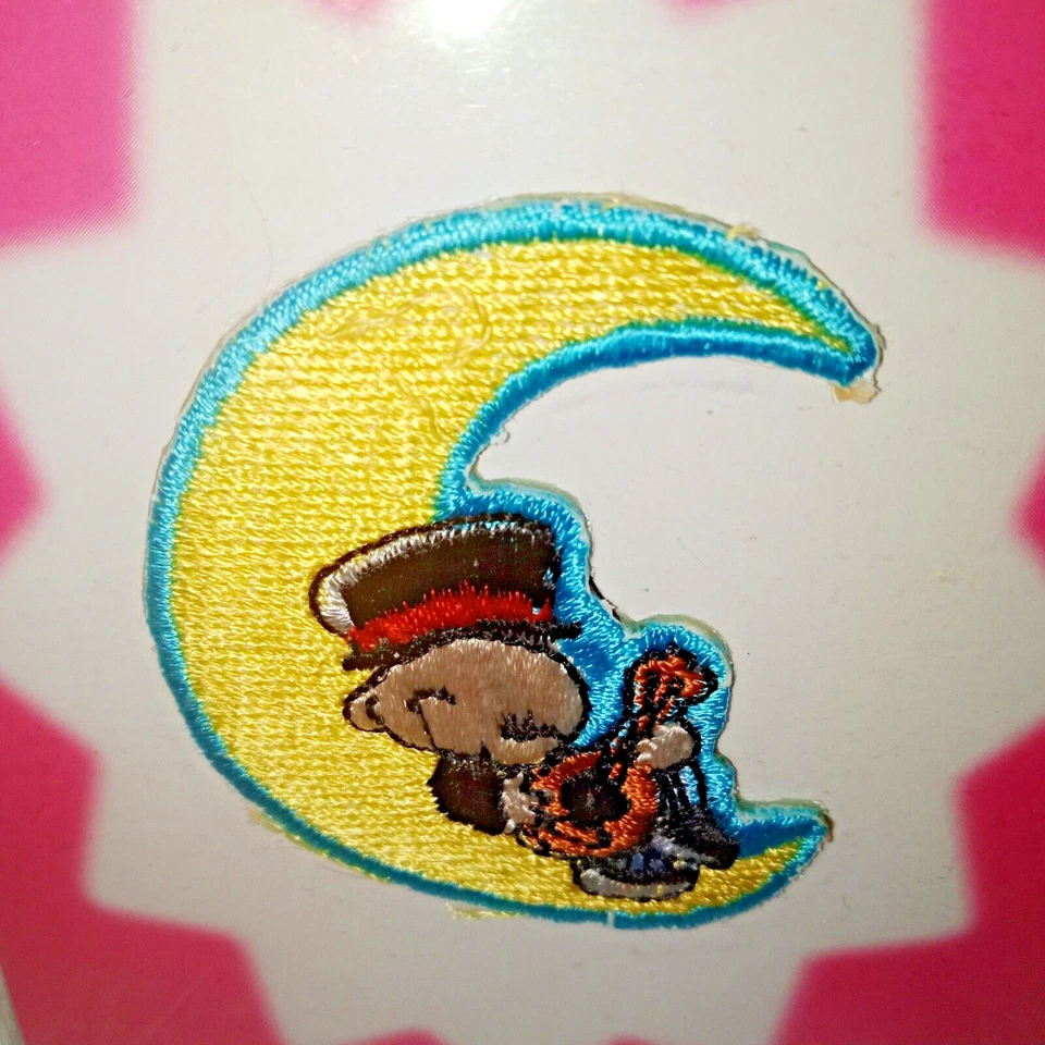 Lot of 8x Reusable Stick On Iron On Cloth Patches / Motifs Various Size & Design - Image 4 of 4