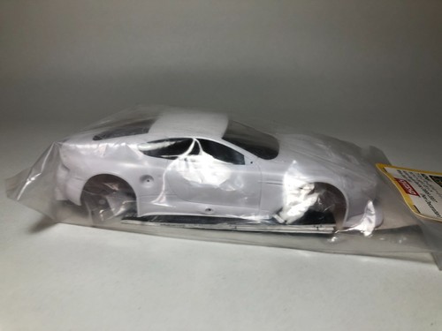 Juego de carrocería blanca KYOSHO Mini-z Aston Martin Racing DBR9 2007 (sin decoración) - Imagen 9 de 18