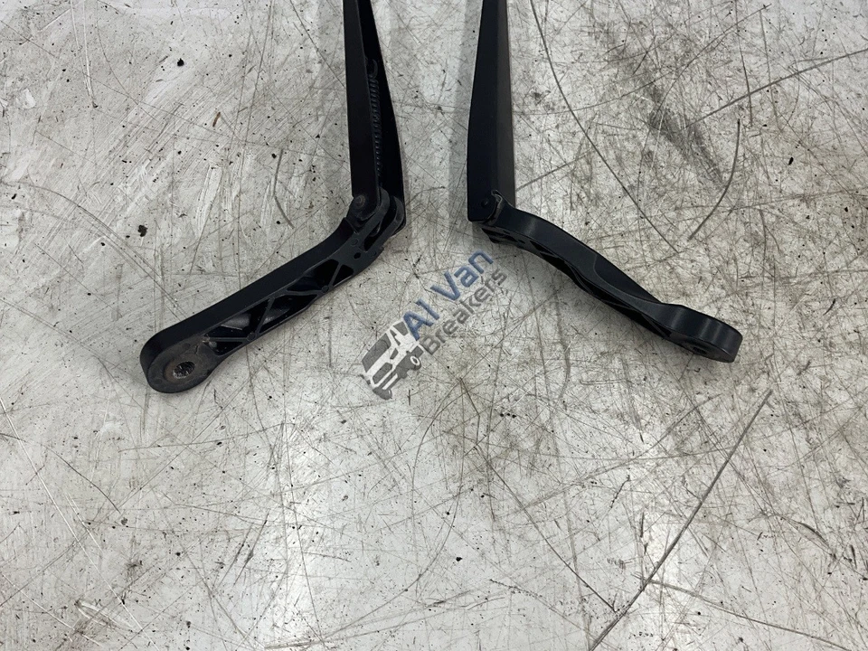 PEUGEOT Boxer 335 Wiper Arms Pair - Image 2 of 4