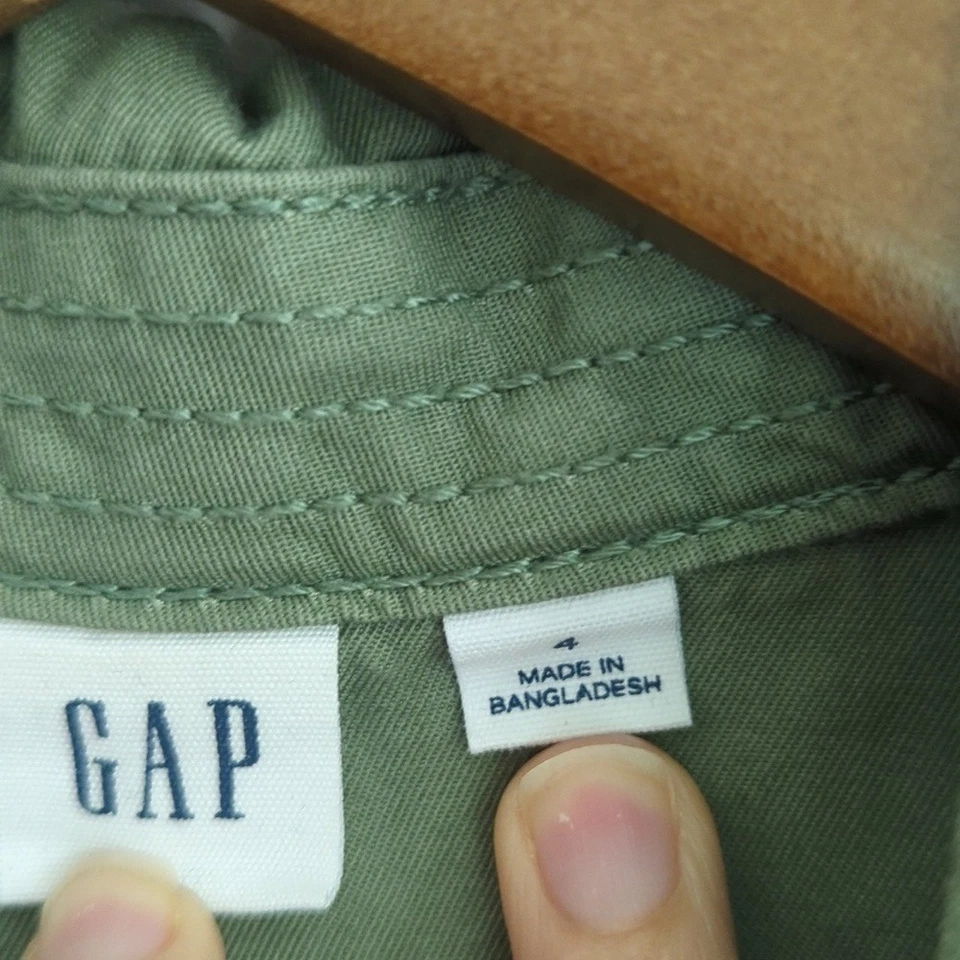 Mameluco utilitario manga larga Gap verde oliva bolsillos talla 4 algodón Foto 3 de 4