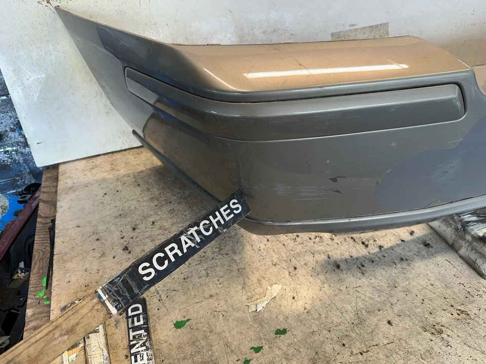 Conjunto de parachoques trasero Volvo S60 2005-2009 Foto 3 de 4