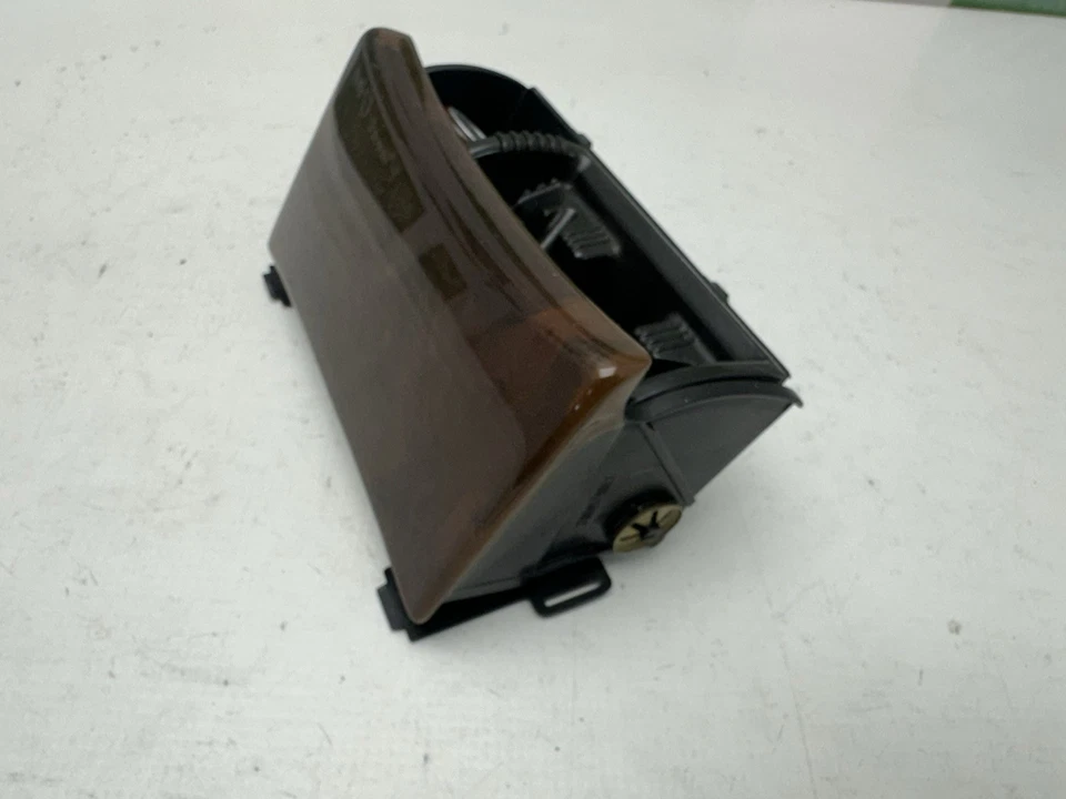 Volkswagen Passat Wagon 1998-2001 bandeja de cenizas embellecedor 3B0857961 OEM Foto 4 de 4