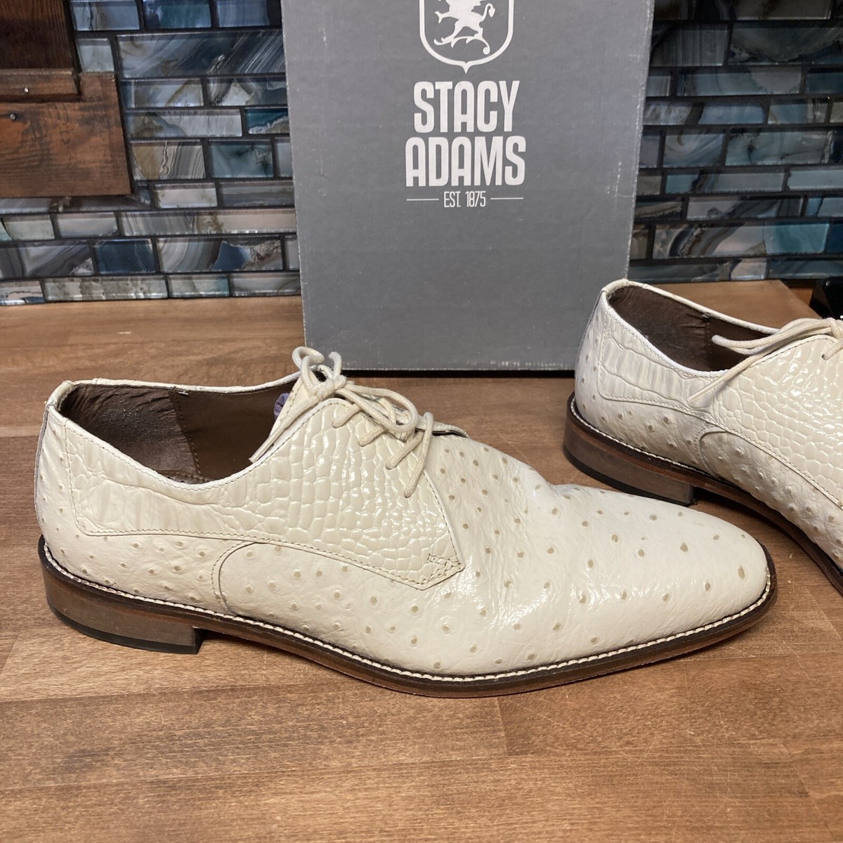Stacy Adams White Textured Oxfords Amazon.com: Stacy Adams Men main image 2