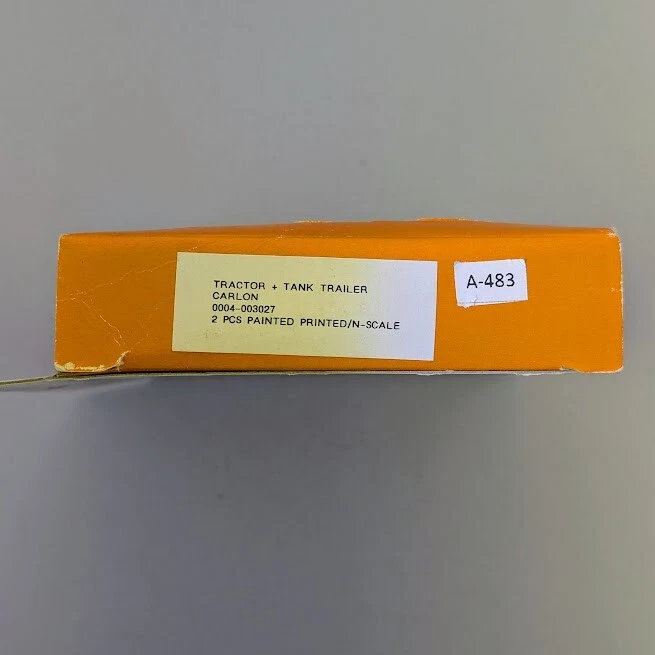 Con-Cor 0004-003027 N Scale Tractor + Tank Trailer Carlon 2 Pack - Image 2 of 3