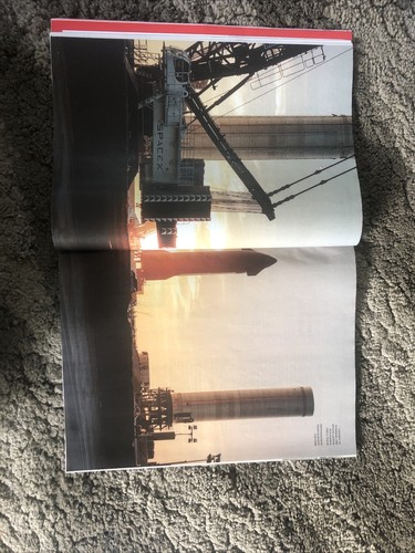 Time Magazine 27. Dezember 2021 Elon Musk Raumschiff Tesla Simone Biles Boca Chica - Bild 3 von 12