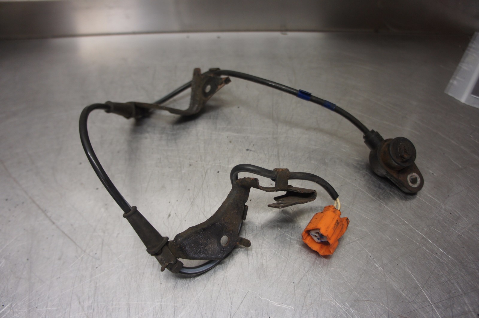 Civic Type R EP3 Front Right ABS sensor large plug Prefacelift tested