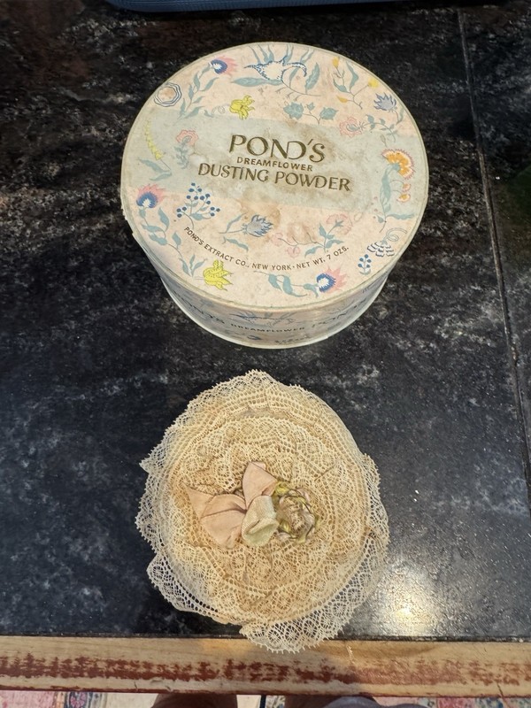 Vintage Pond’s Dreamflower Dusting Powder Box and Puff