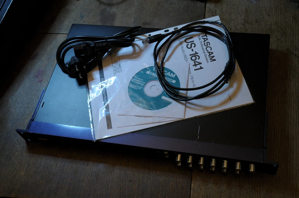 Tascam US-1641 16 Kanal USB Audio Interface 19" funktioniert gut, auch mit Win11 - Bild 2 von 4