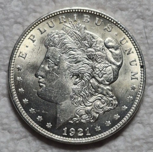 1921 P Morgan Silver Dollar. Estimated Uncirculated Mint State 63. M087. $1'NGO!