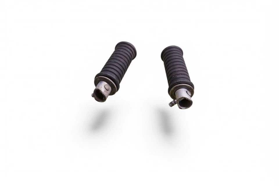 1976 Gt500 Gt Suzuki T500 T 500 Twin Titan *2338A Rear Foot Pegs - Image 3 of 3