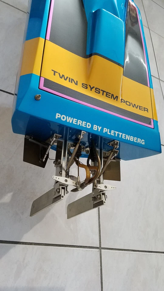 Powerboat AS- X trem sehr aufwendig gebaut und lackiert - Bild 4 von 4