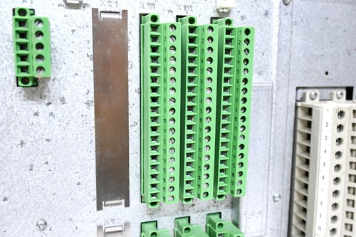 ABB TRAFO SCHUTZKLEMME RET 521,1MRK001530-AE - Bild 14 von 18