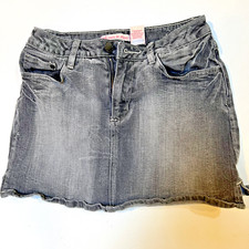 ZANA DI JEANS women  s Jeans Mini Skirt. Sz 14. Blue denim. Zip closure
