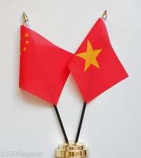 Ensemble drapeau de table double amitié Chine et Vietnam