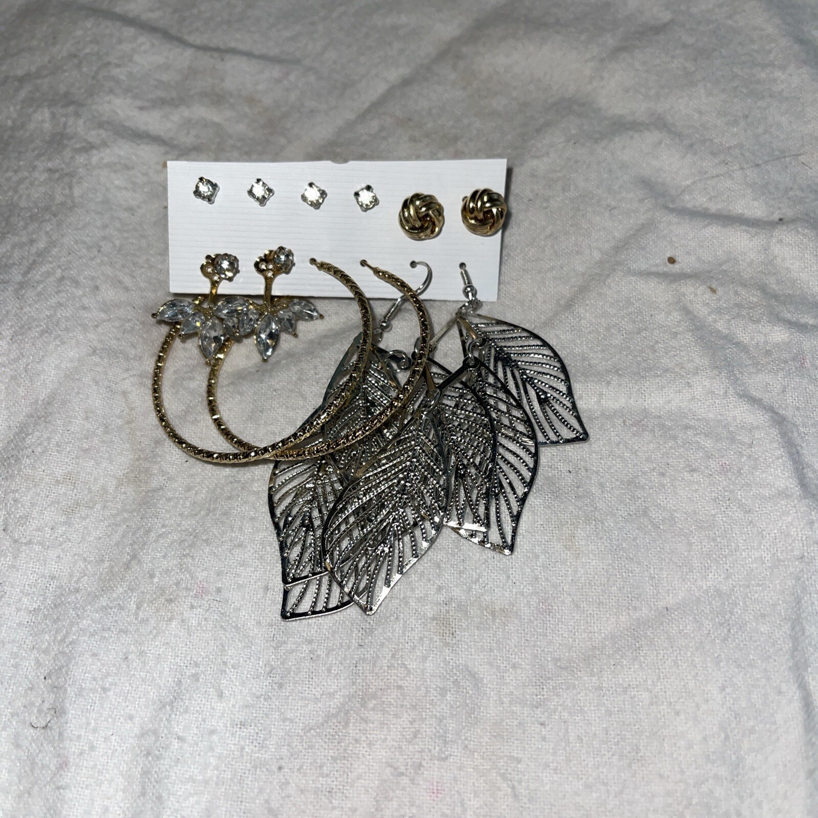 Stylish Dangle Earrings for Women – Trendy Fashion Jewelry-image