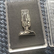 Rare Pins Corner CBS Micro TBE Pin’s Dans sa Boite