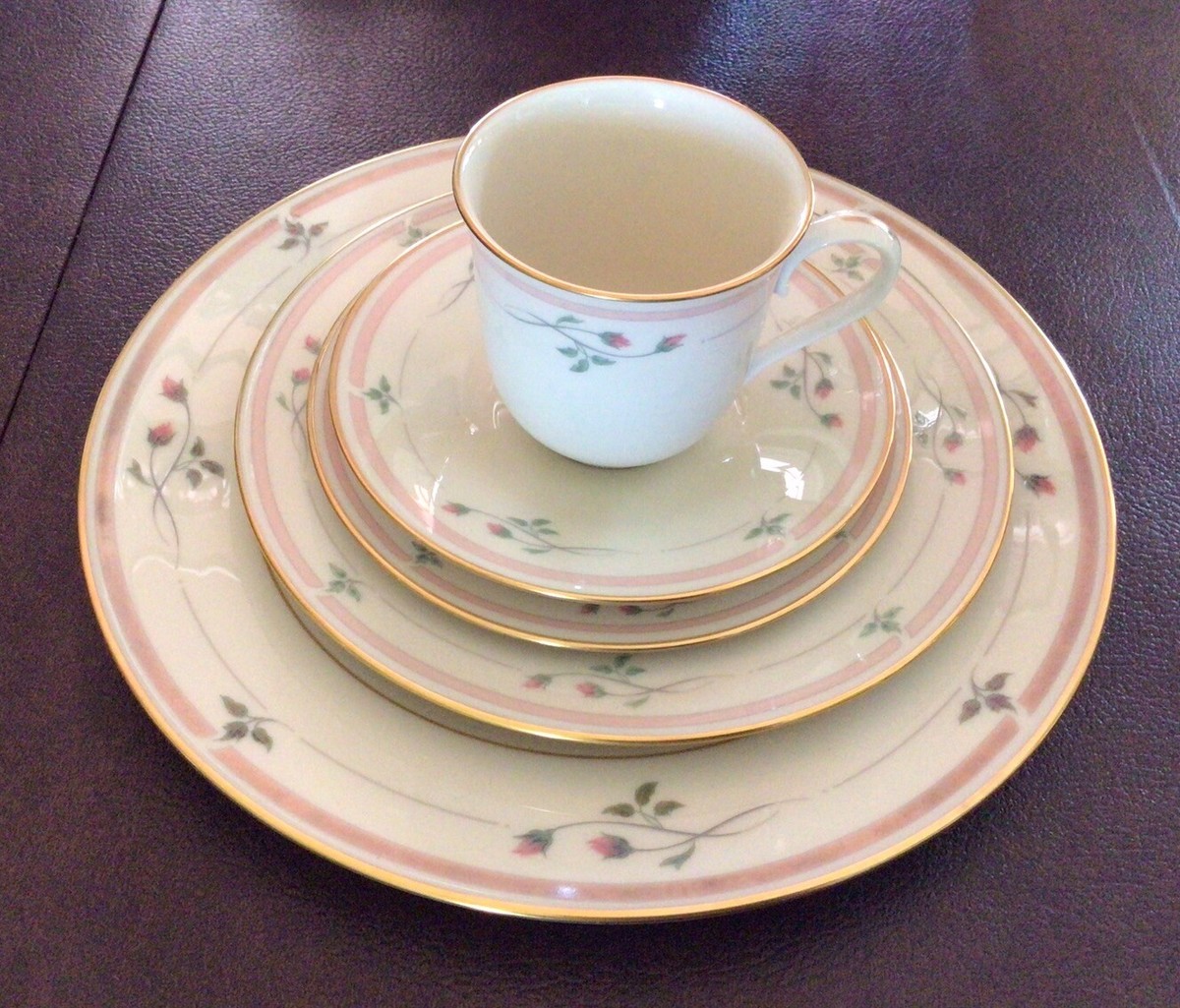 5 Piece Place Setting LENOX “Rose Manor” Fine Bone China- Vintage