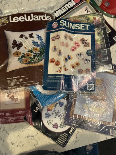 Lot de 12 dimensions Bucilla Janlynn Thomas Kincade etc. Kits