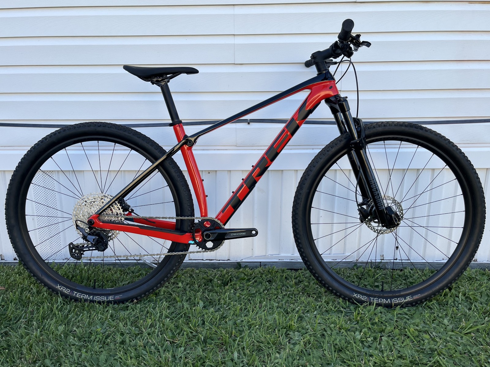 (Used) 2024 Trek Procaliber 9.5 Medium M Bike Bicycle 29er MTB Mountain Cross Country (2249.99 USD) (Used) 2024 Trek Procaliber 9.5 Medium M Bike Bicycle 29er MTB Mountain Cross Country (2249.99 USD)